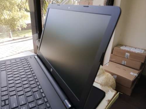 *Excellent Condition*HP 15 RAX*6TH GEN*N3060*4GB DDR4*500GB HDD*